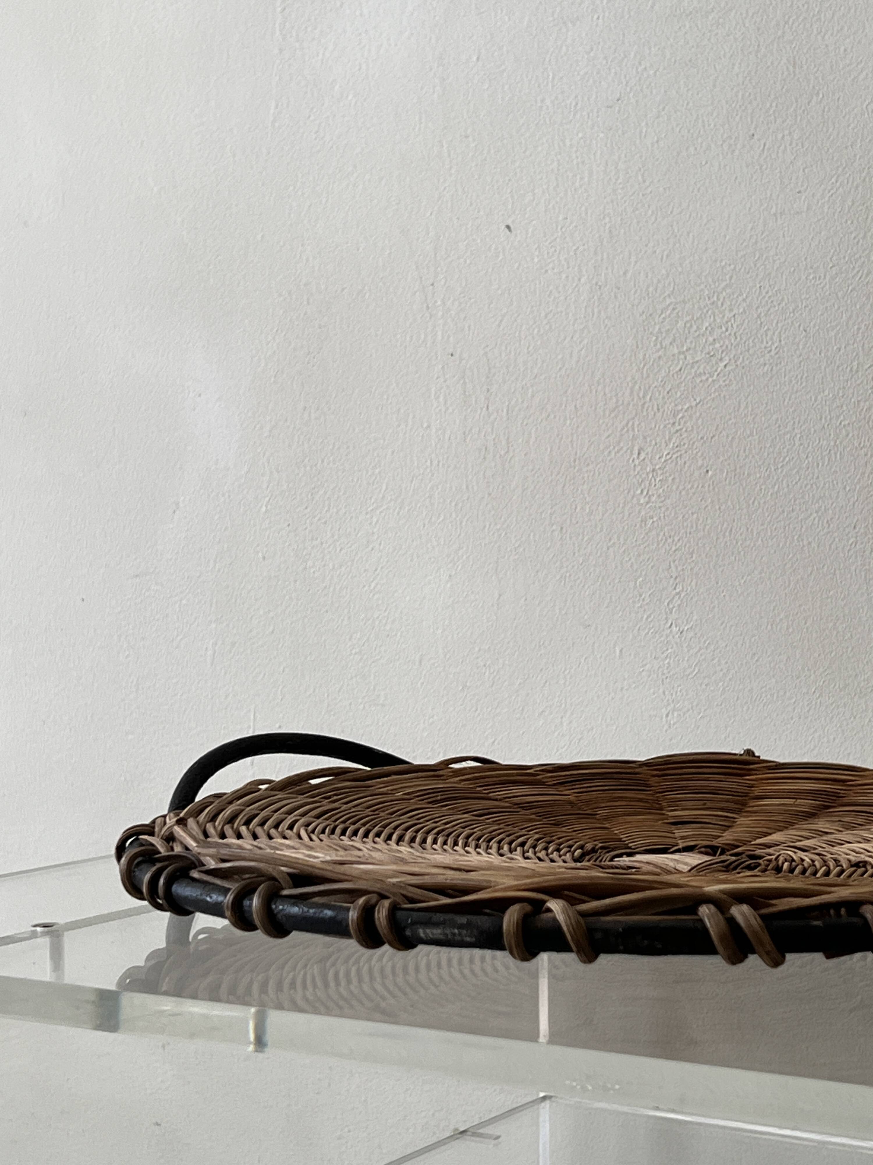 Metal and rattan tray/basket