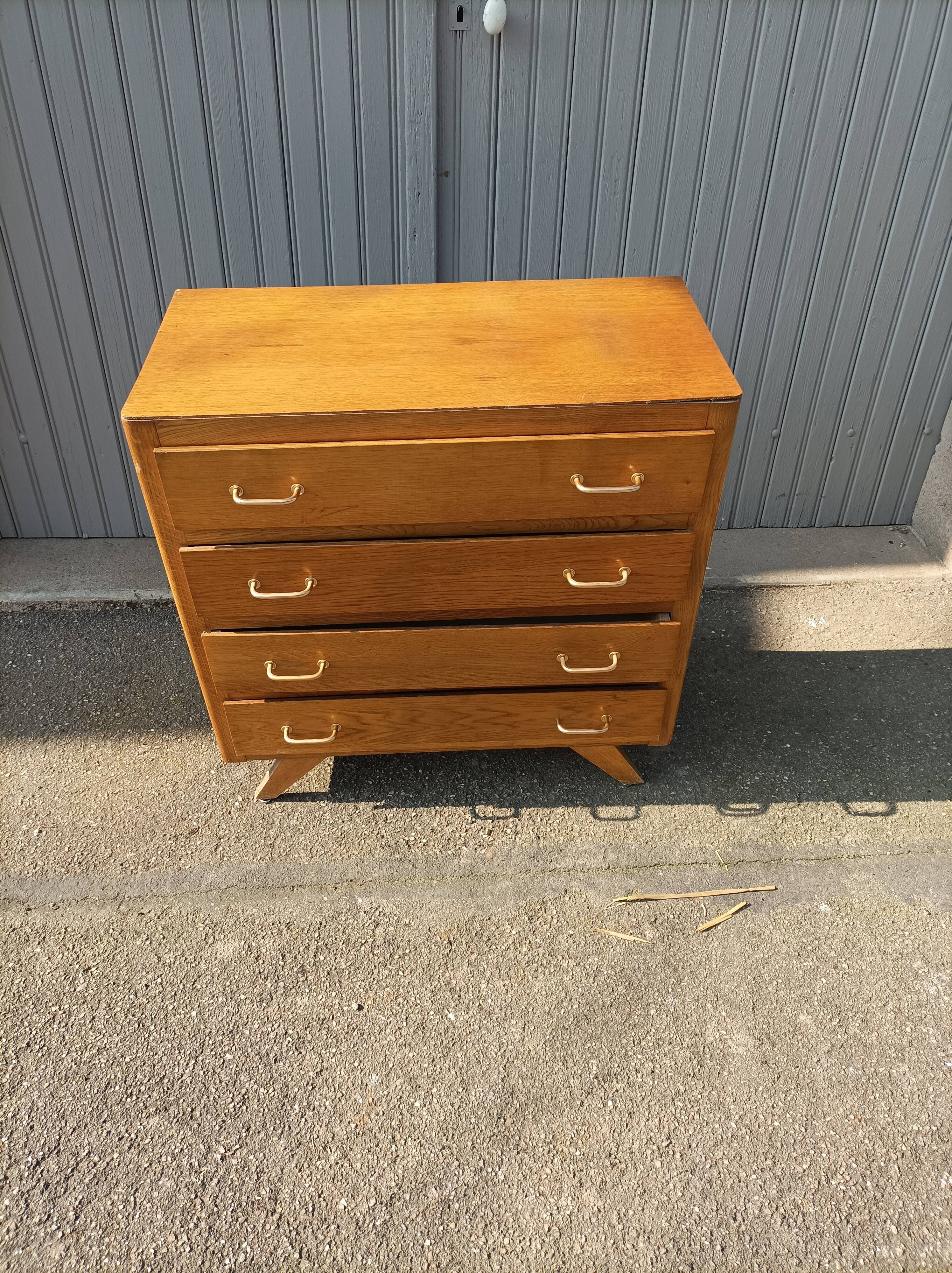 Vintage chest of drawers 4 drawers feet compass
