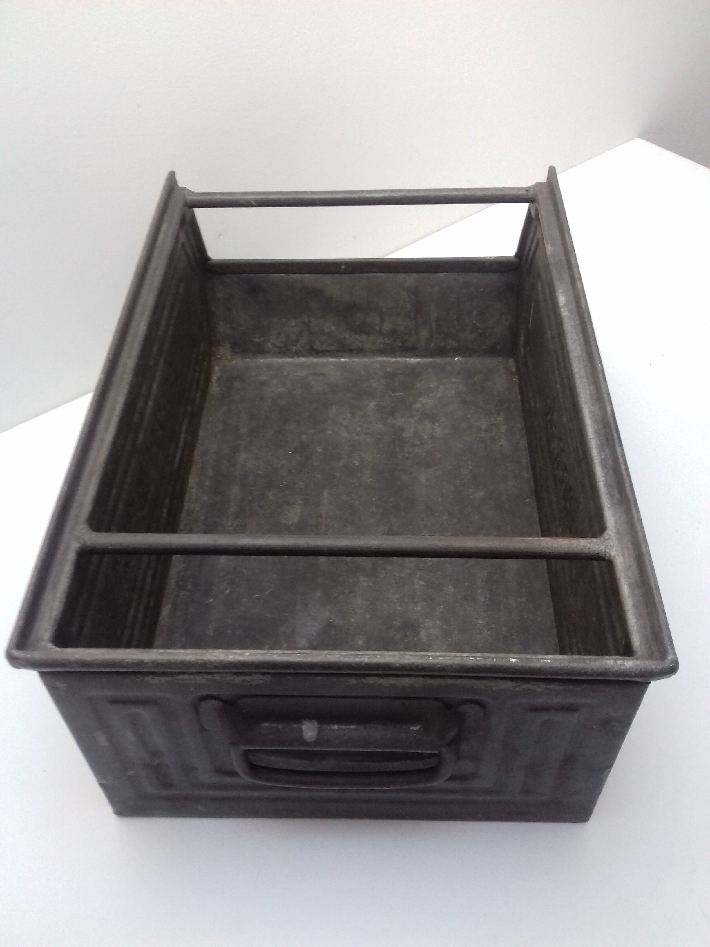 Industrial metal crate "schafer"