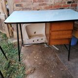 Vinatge desk and chair