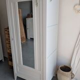 Parisian one-door wardrobe