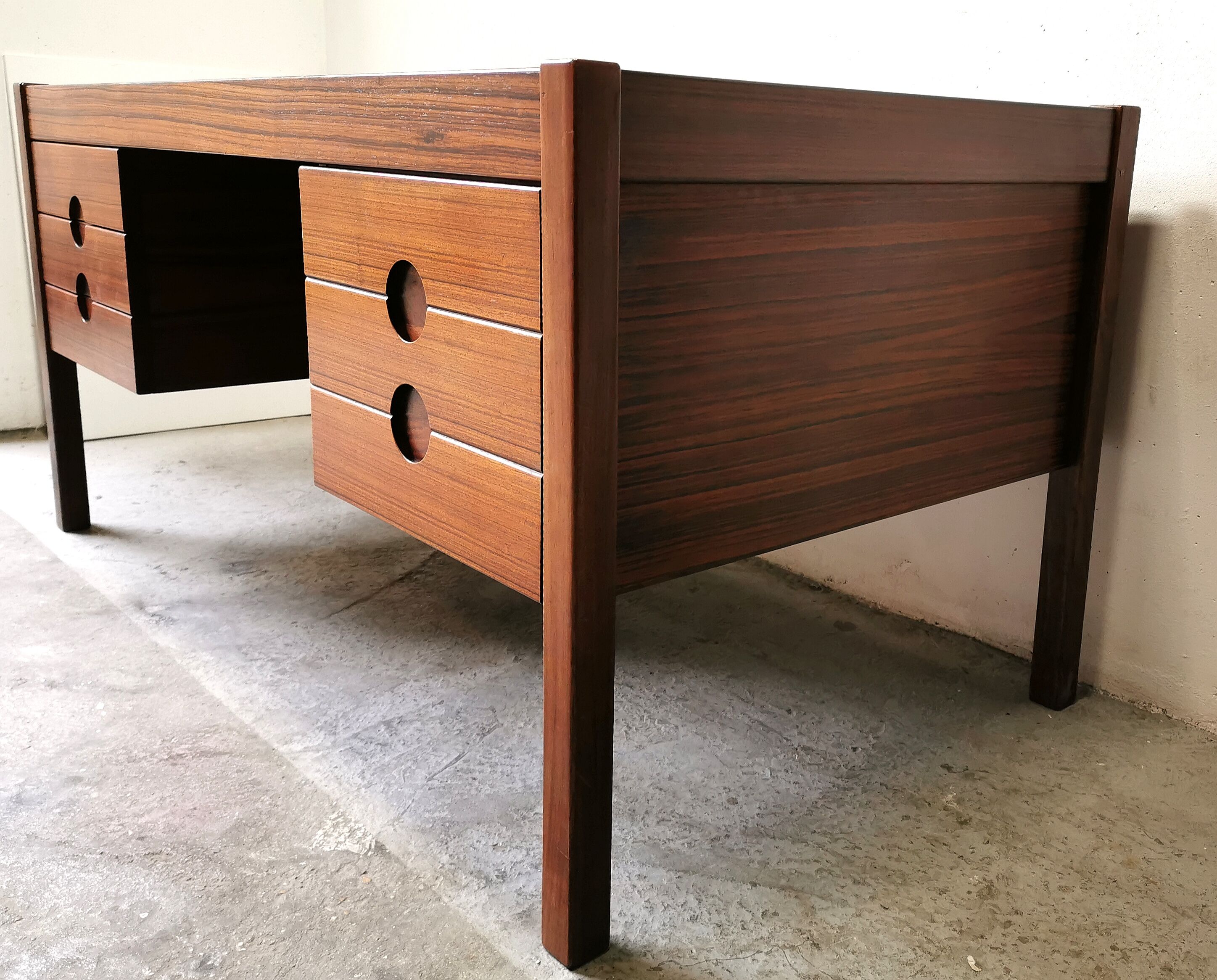 Danish desk Christian Linneberg in rosewood 1960s