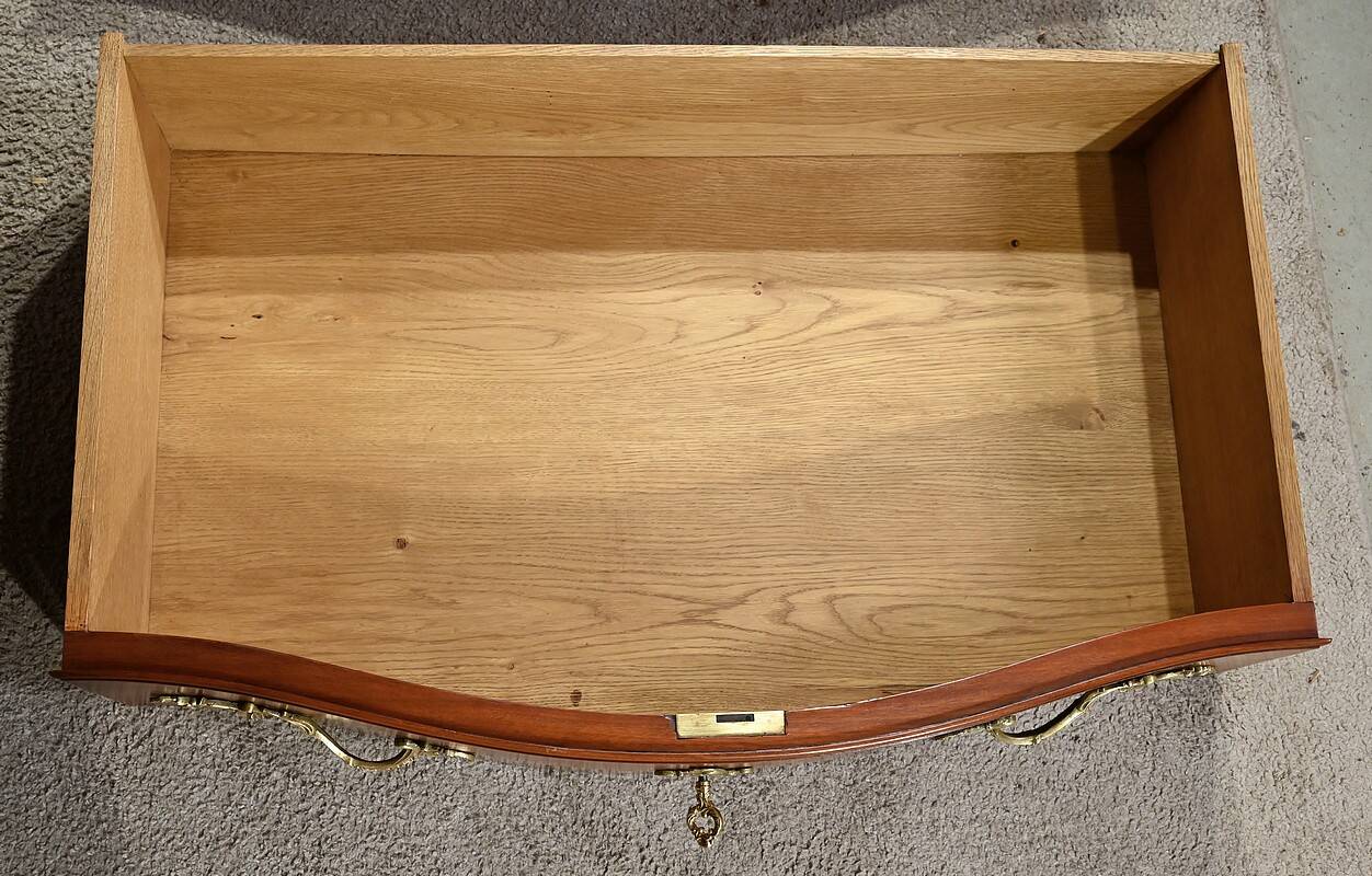 Sauteuse chest of drawers in solid mahogany, Louis XV style – Late 19th century