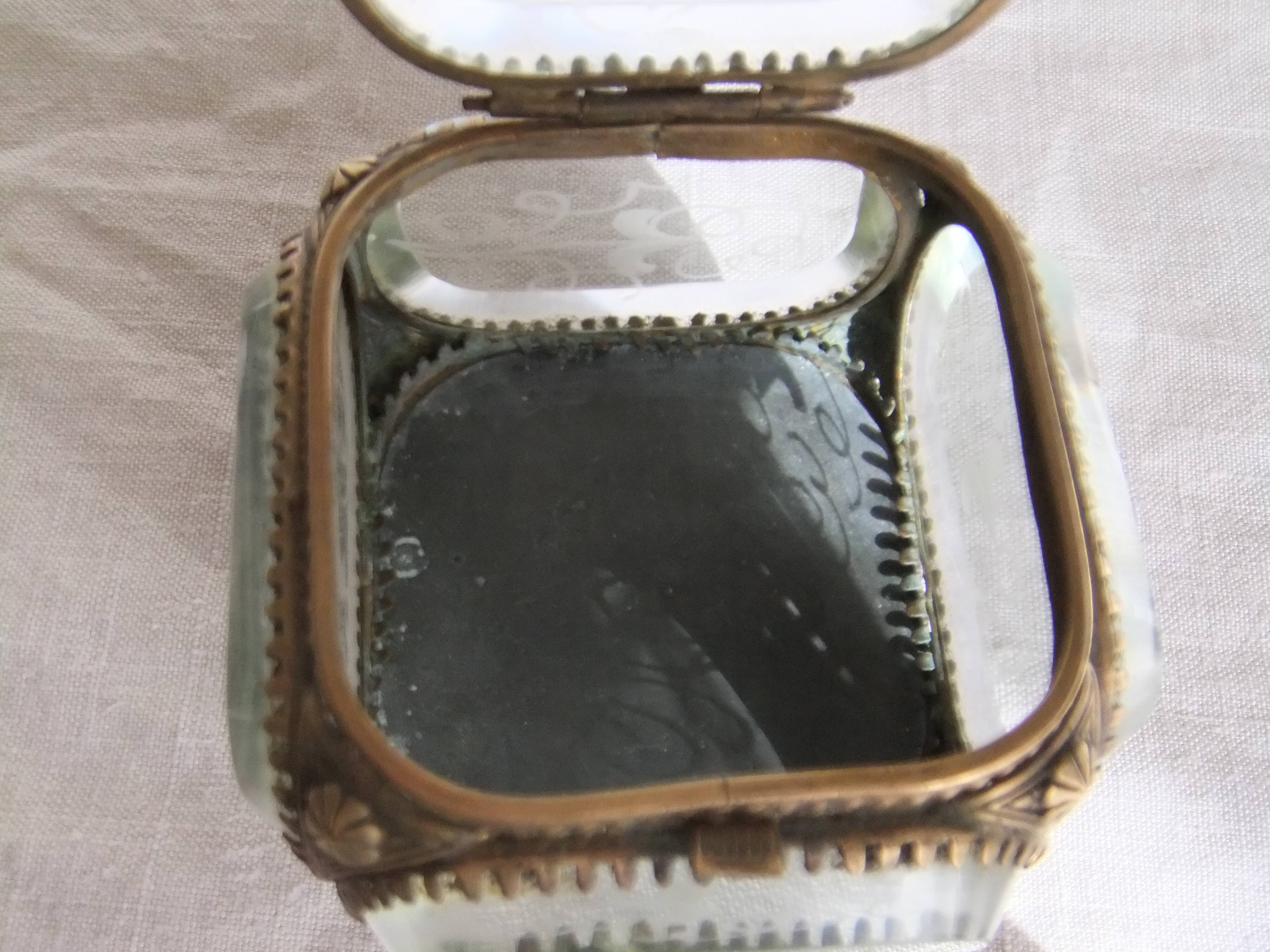 Napoleon III jewellery box bevelled glass engraved box box