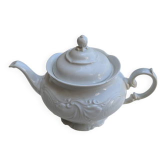 Théière baroque en porcelaine