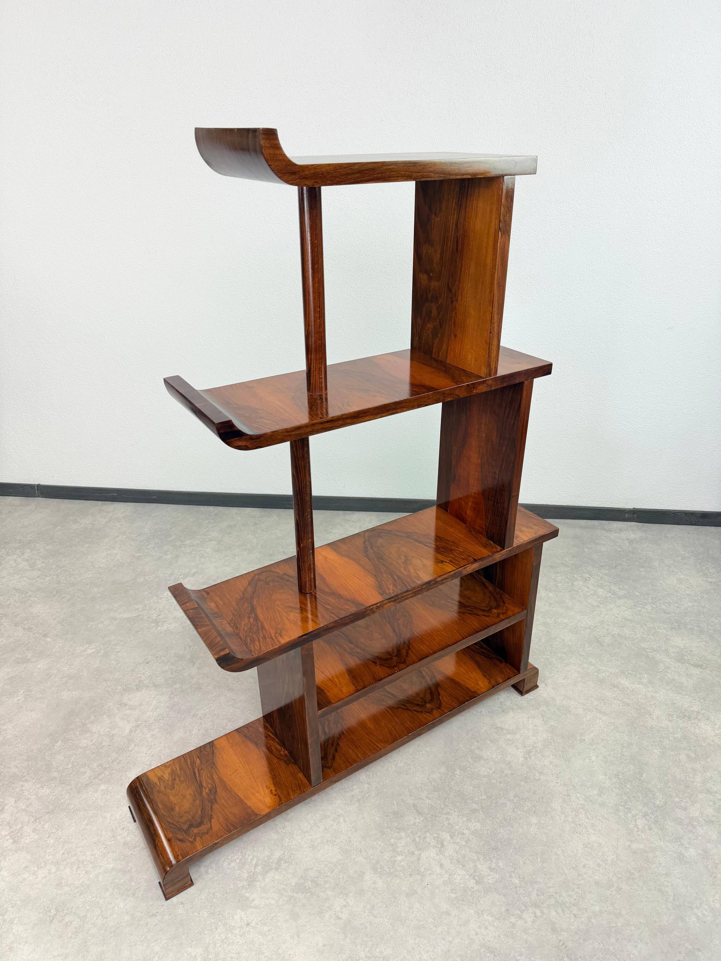 Paire de rares étagères à gradins / séparateurs de pièces de style Art Déco ancien