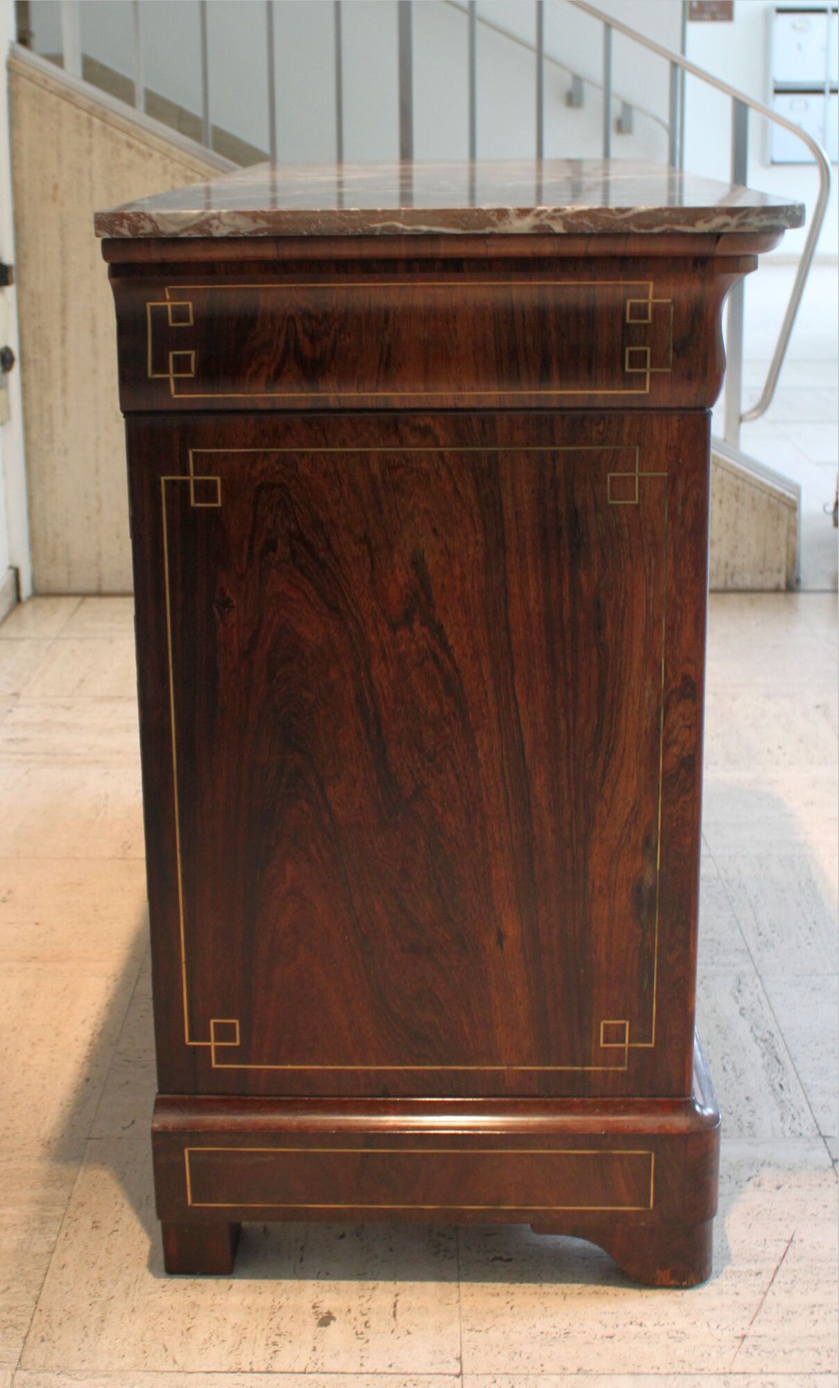 Parisian chest of drawers in mahogany, Charles X style, nineteenth.
