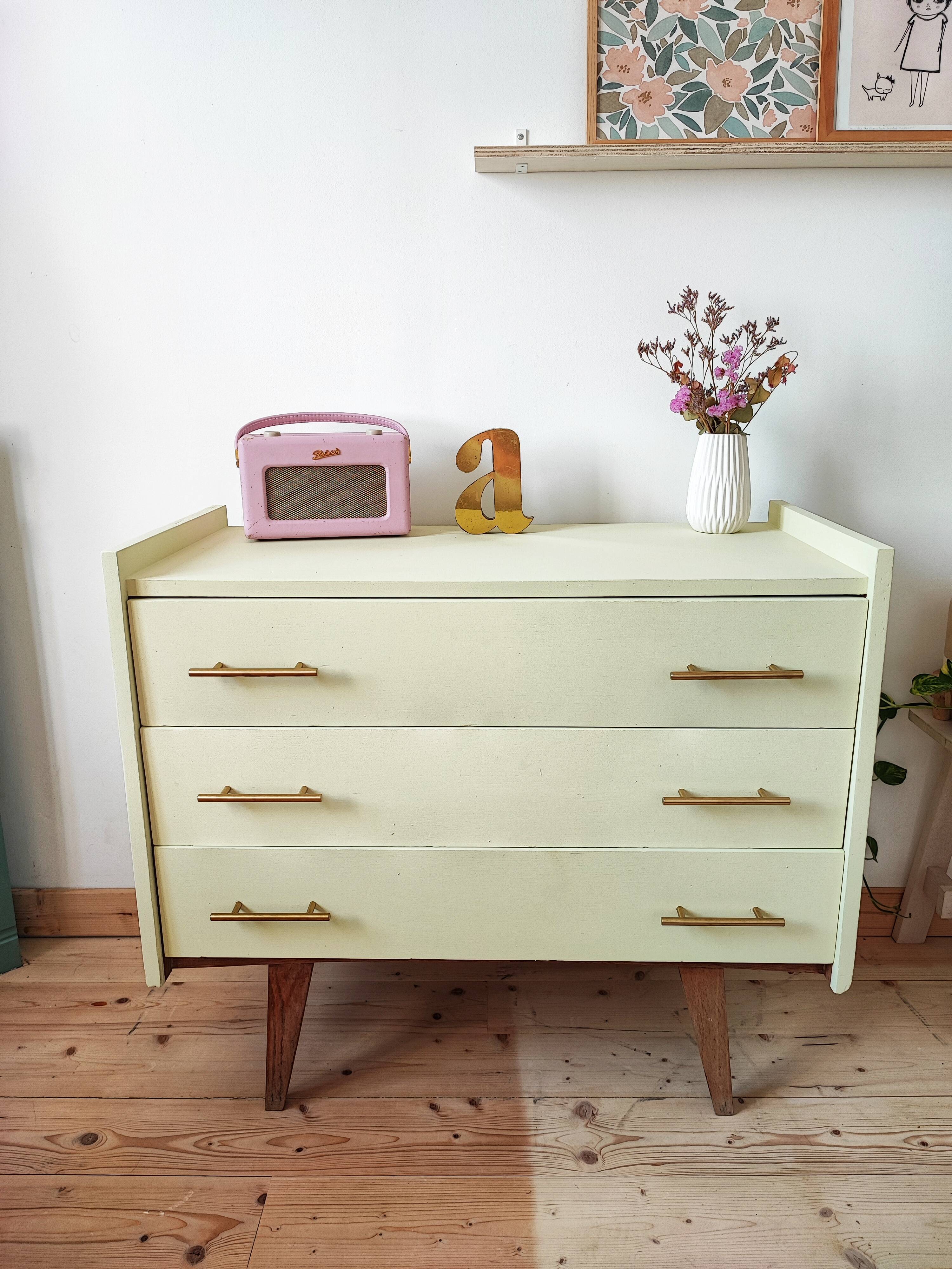 Vintage verbena chest of drawers