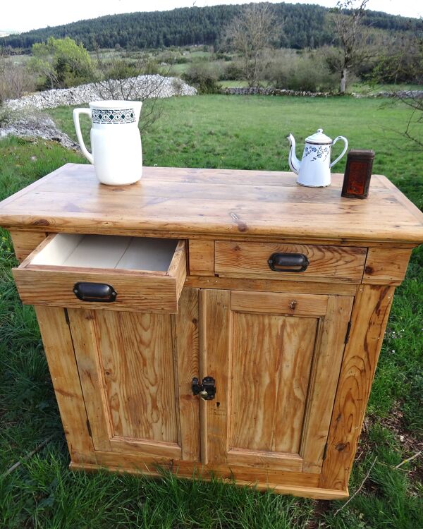 Buffet ancien style campagne