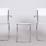 Paire de chaises mucke melder blanches et tabouret fabriqué en tchéquie des années 1930
