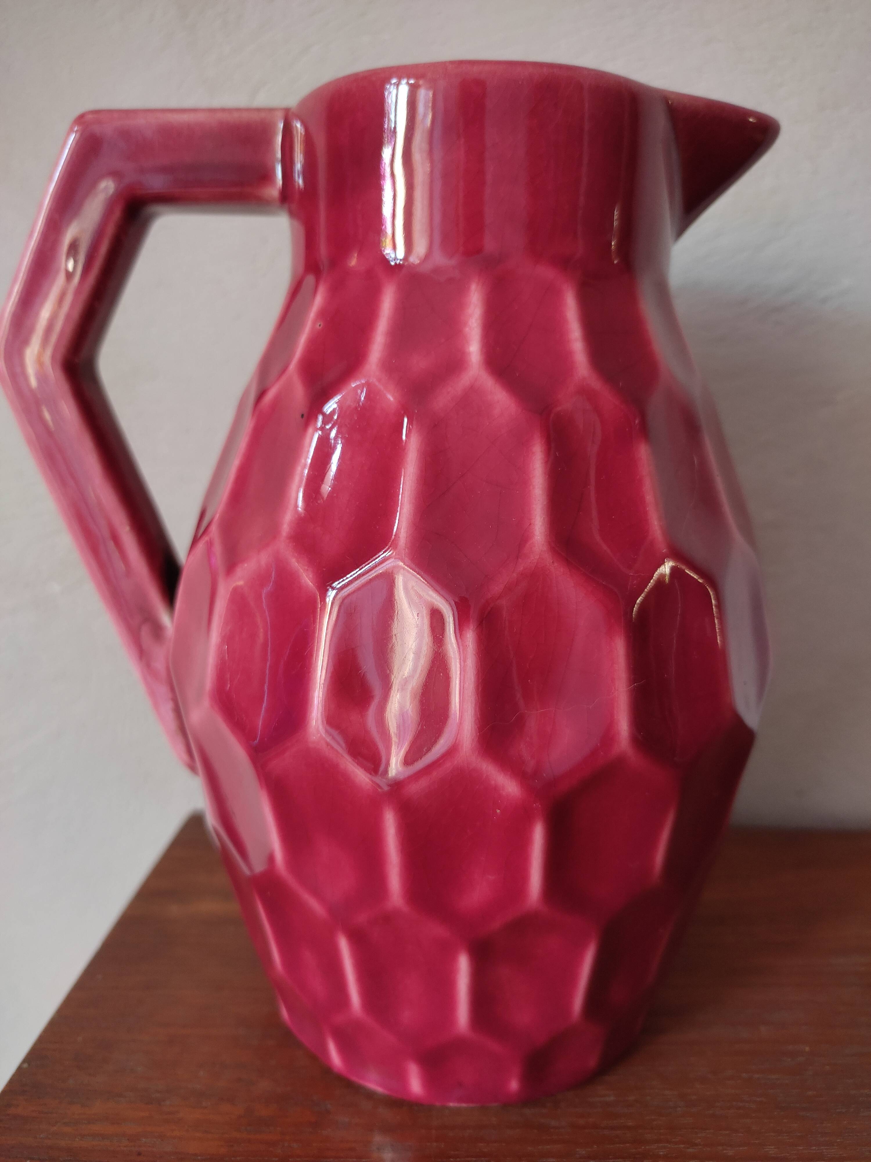Pitcher art deco