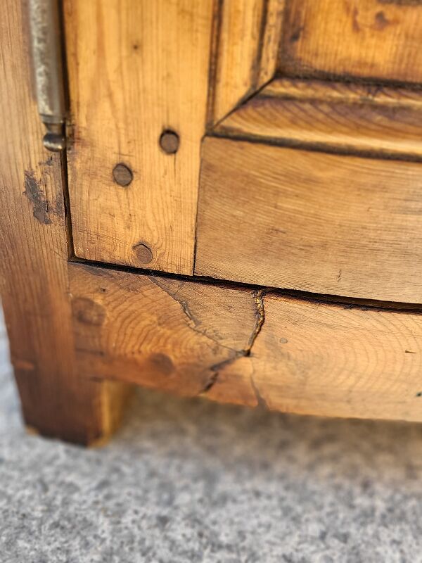 Row 4 doors 2 drawers in pitchpin xix th siecle