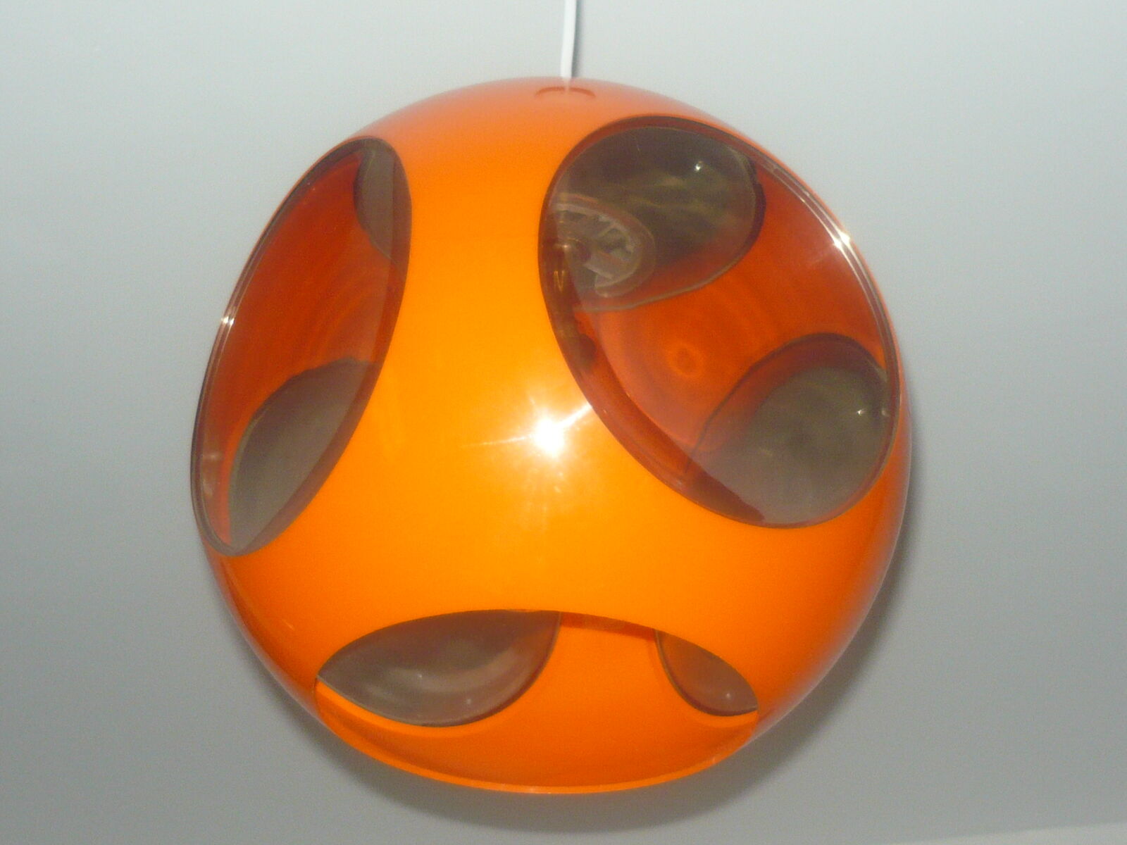 Suspension UFO of Luigi Colani in the 70's