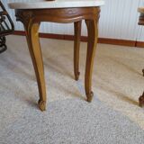 Table basse Ronde-Bois sculpté-Marbre blanc veiné-Style régence/louis XV