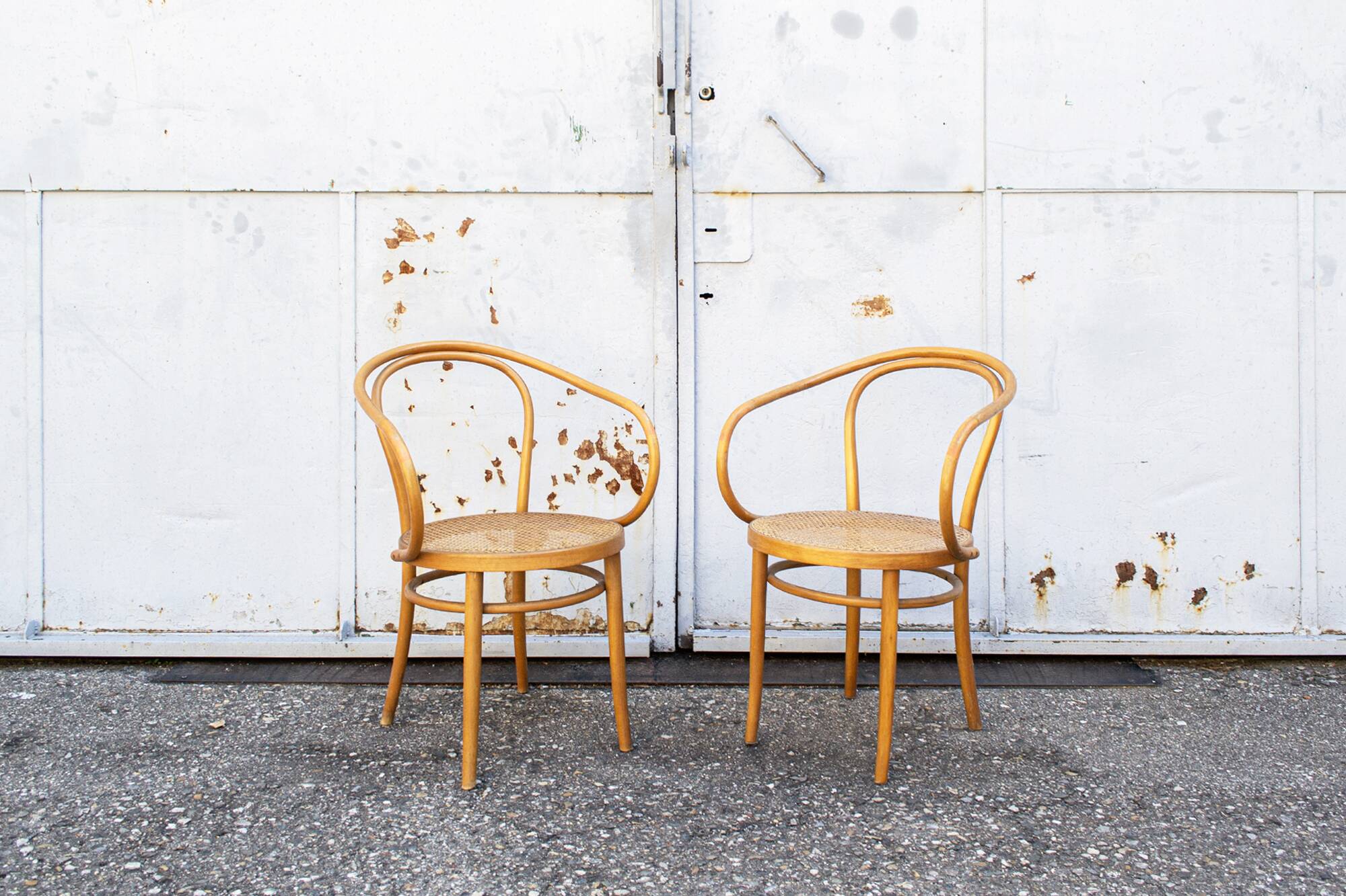 Pair of armchairs model 209 attributed to Thonet, 1970