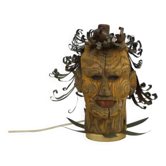 Pièce unique. Lampe en bois et cheveux métal à tête de diable " autoportrait "