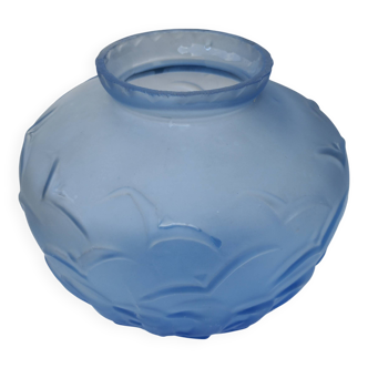 1 blue art deco vase