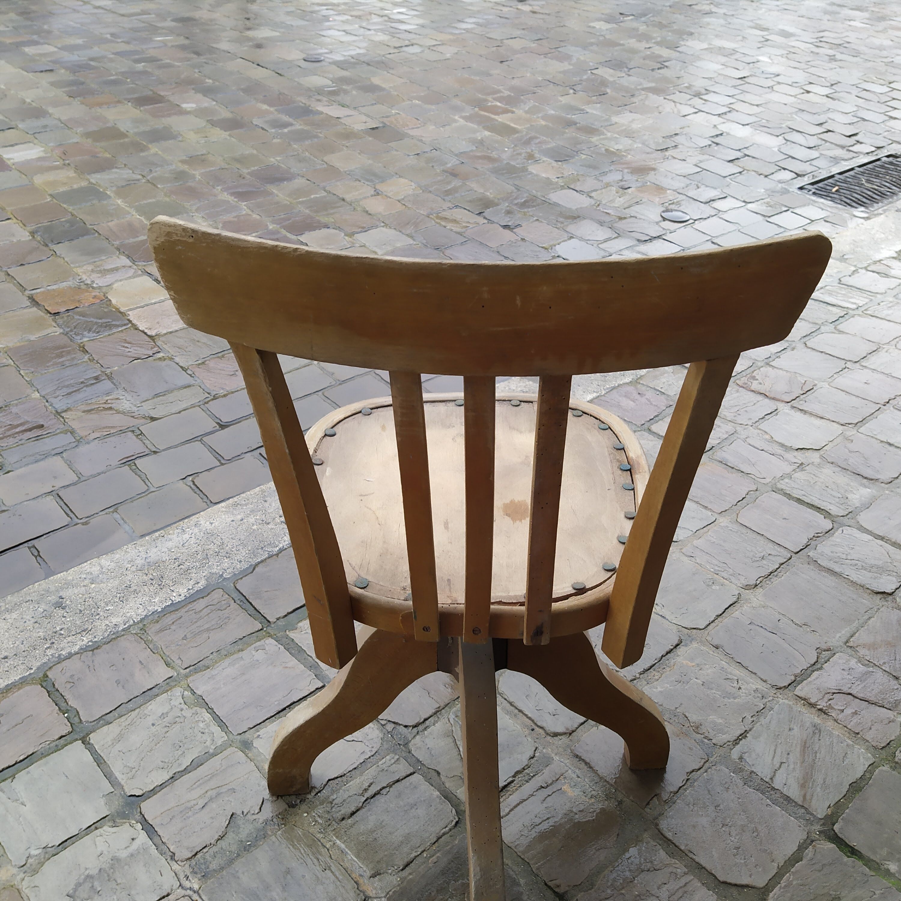 American armchair