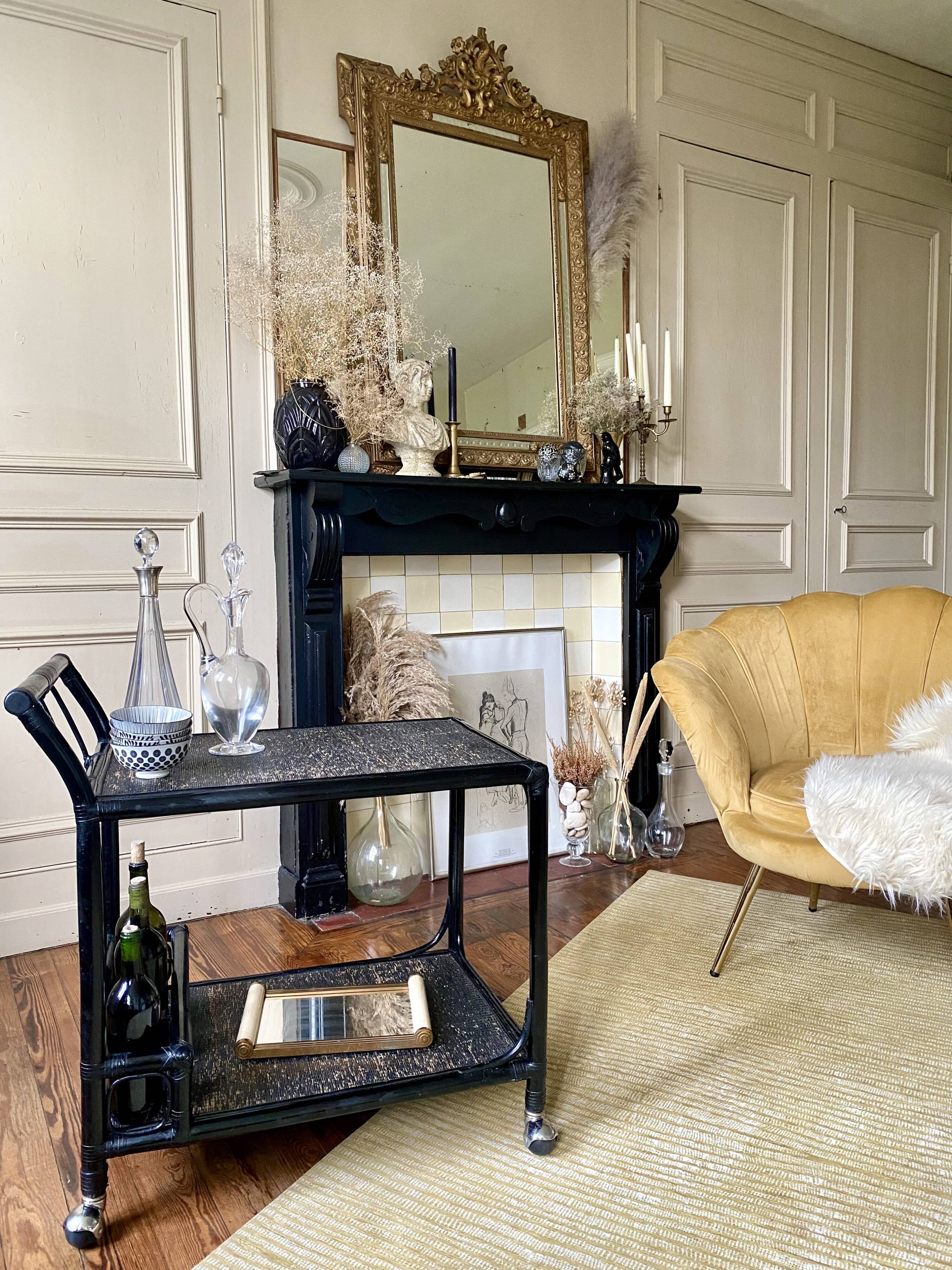 Black service in wood and rattan 70s