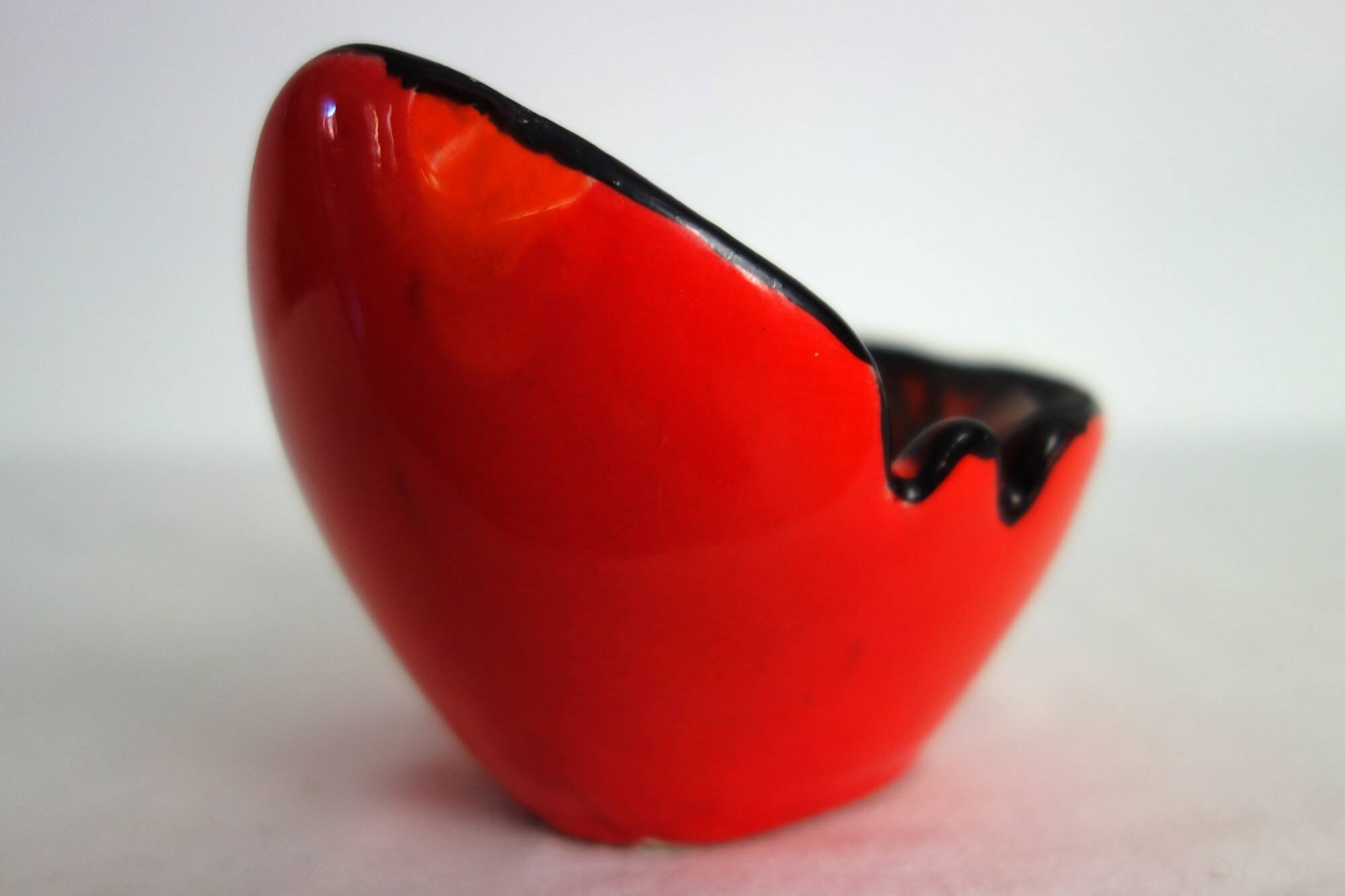 Roger Capron ceramic empty pocket, Vallauris circa 1955