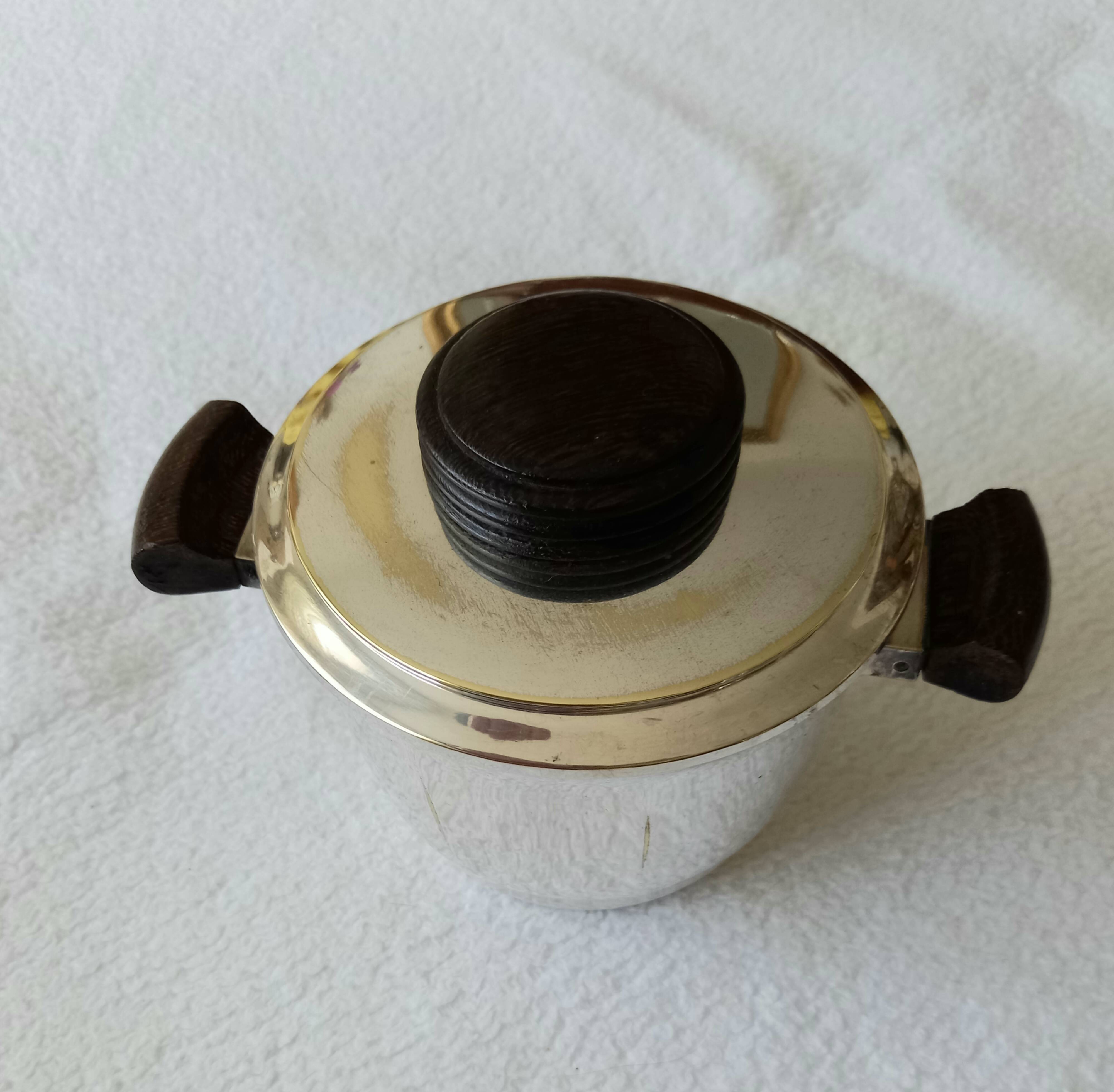 Art Deco coffee and tea service, silver-plated metal tray.