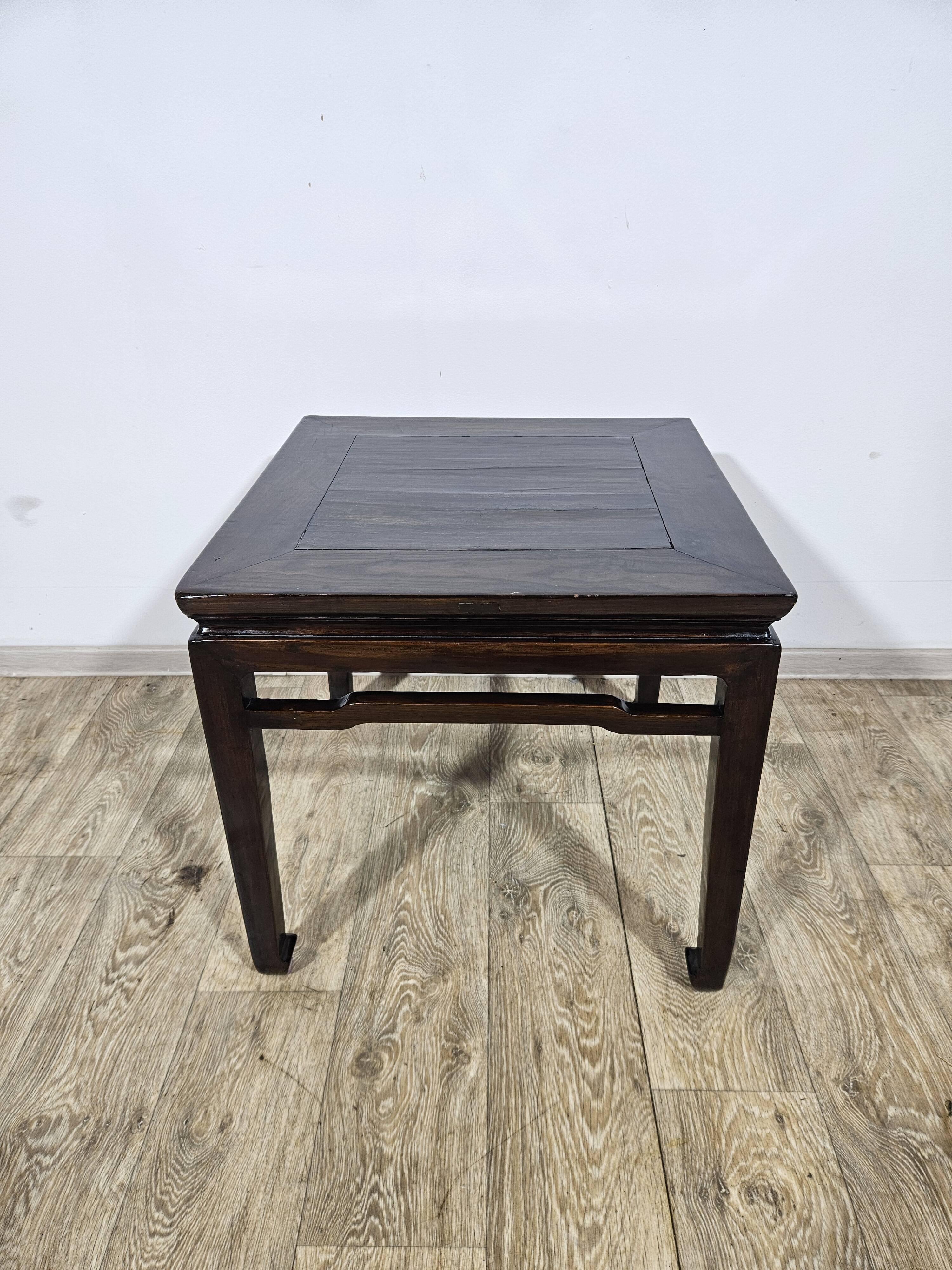 Chinese coffee table from the 19th century Qing Dynasty in Ming style