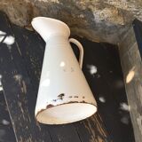 Broc de toilette ancien en tole émaillée blanche