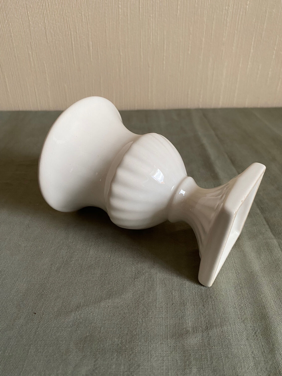 Earthenware planter, Medici style