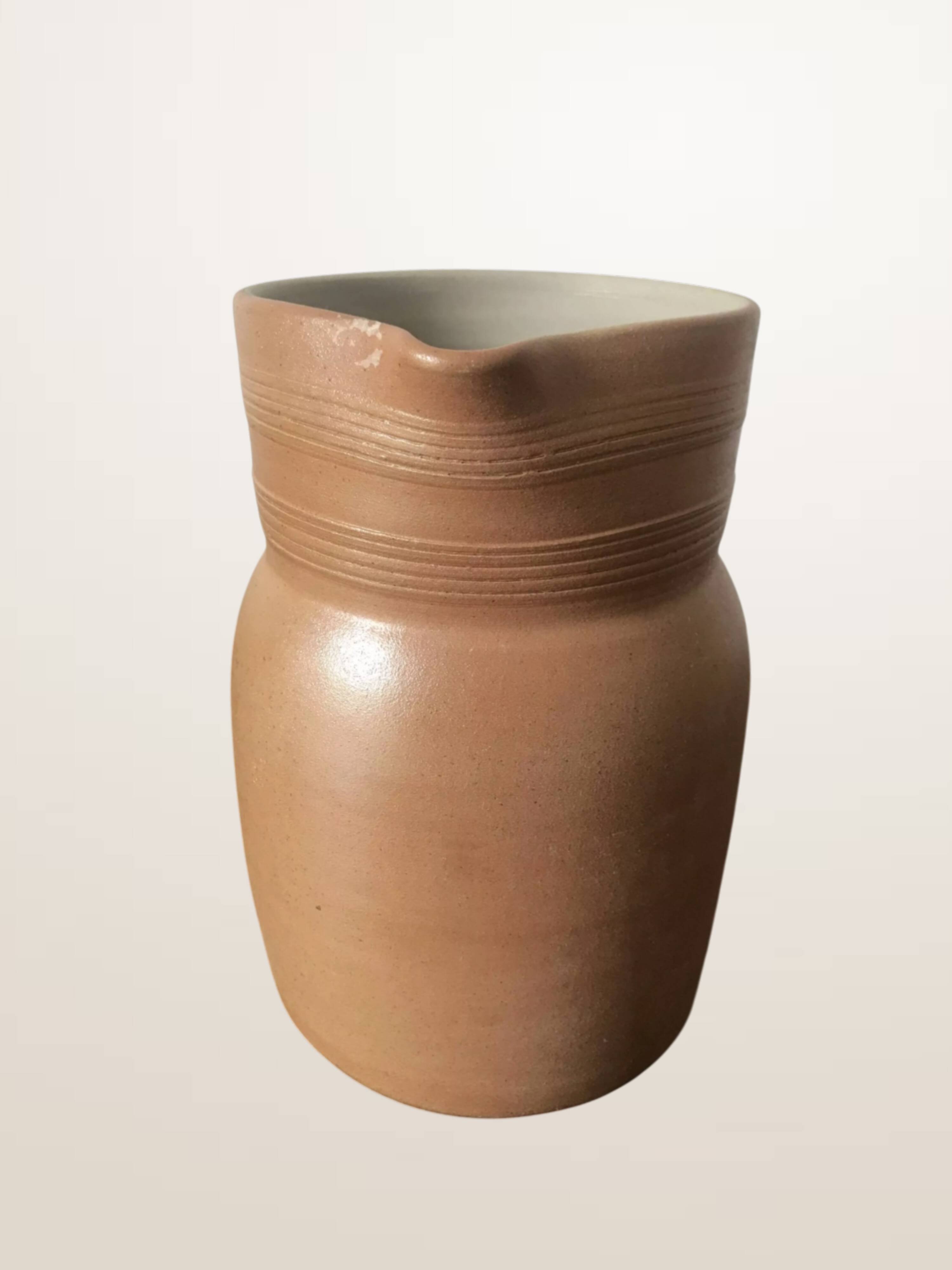 Set of 3 matte stoneware jugs
