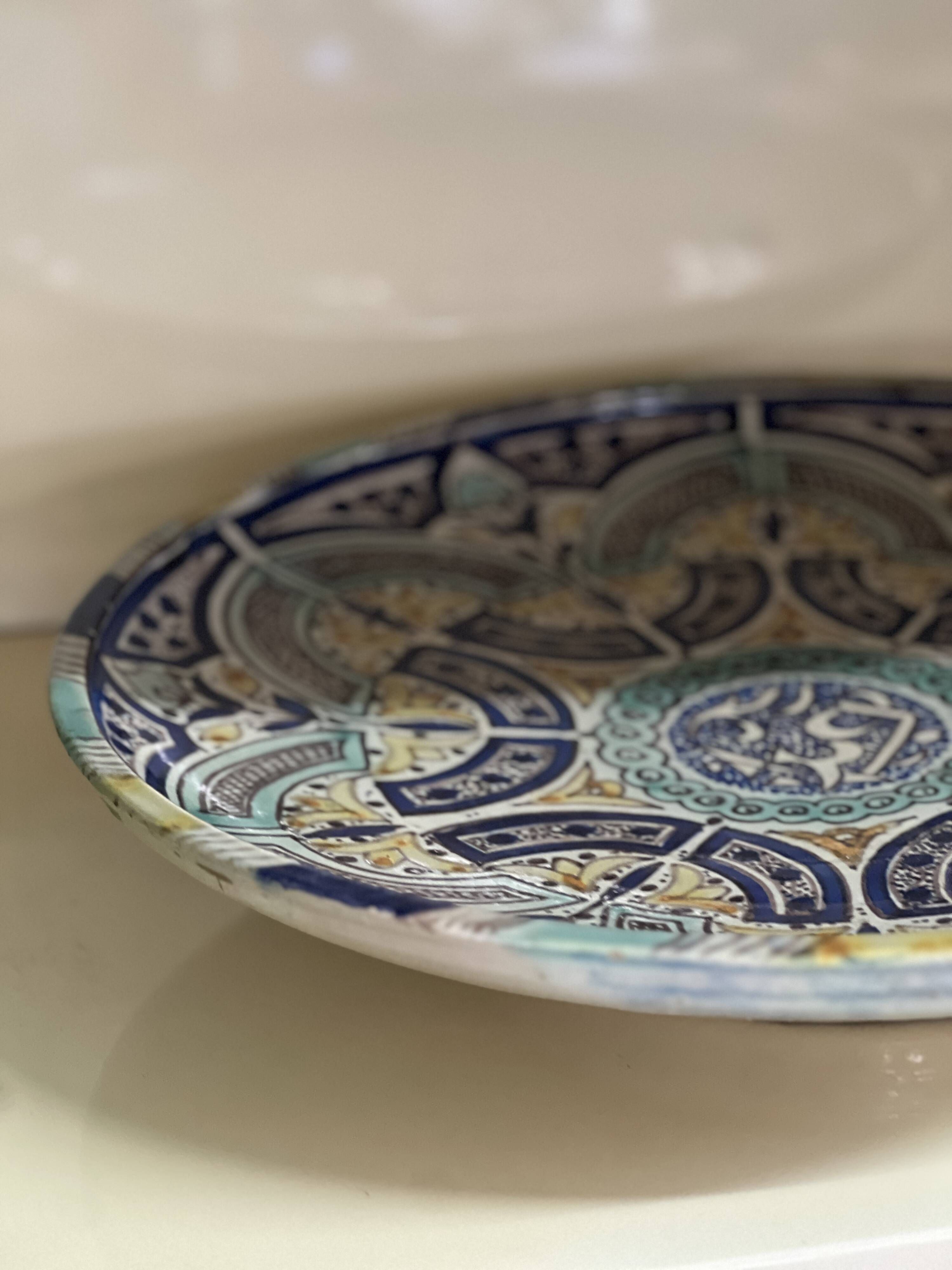 Large Moroccan dish