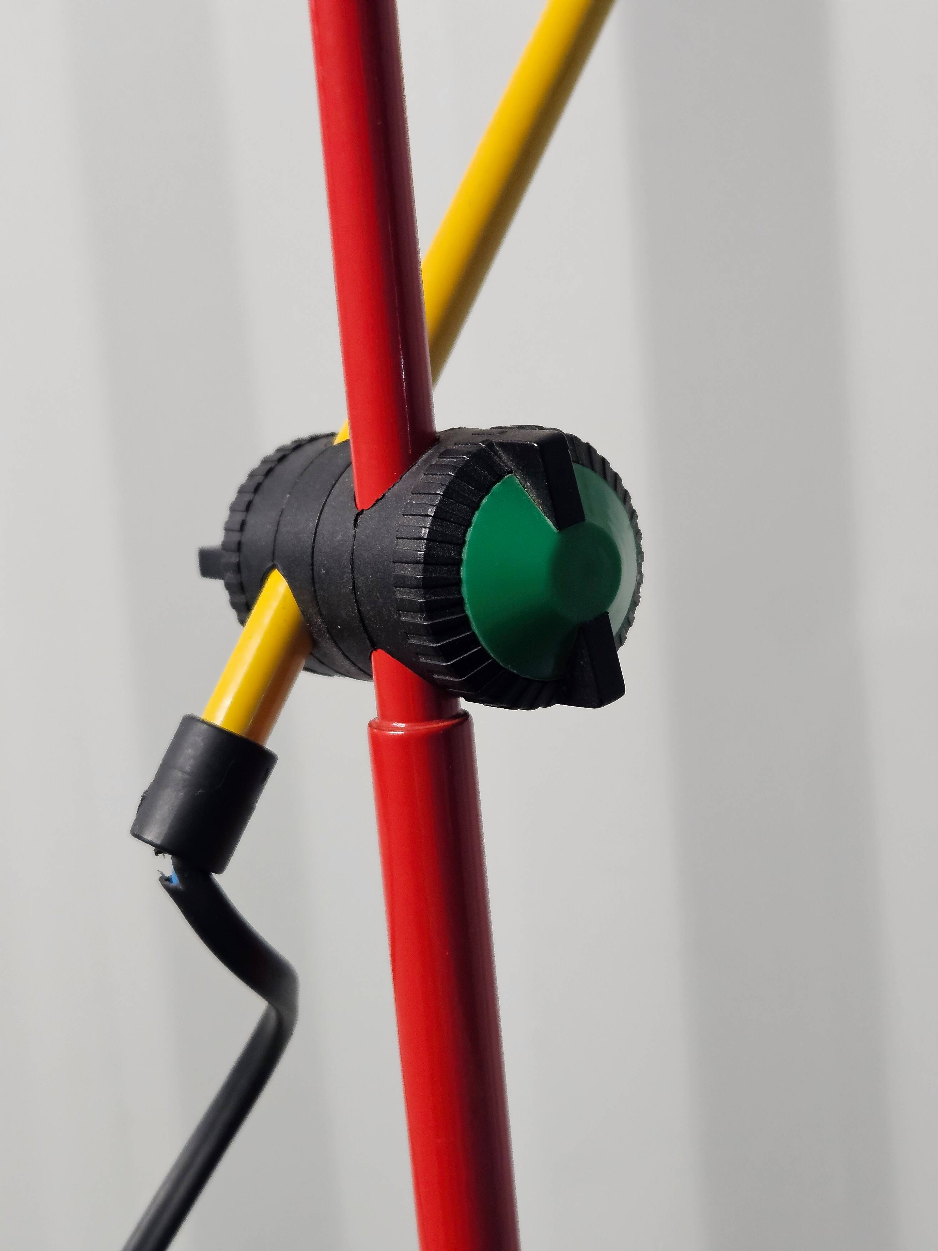Veneta Lumi vintage floor lamp – colourful Italian design, adjustable arm.