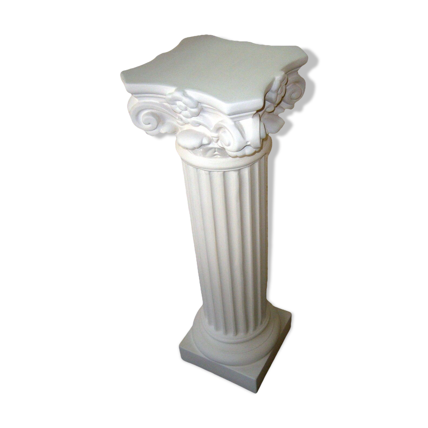 Corinthian column in staff