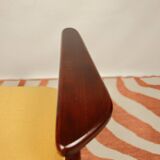 Fauteuil en bois et velours jaune par Chierowski
