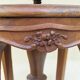Swivel piano stool with screw, Louis XV style, in walnut.