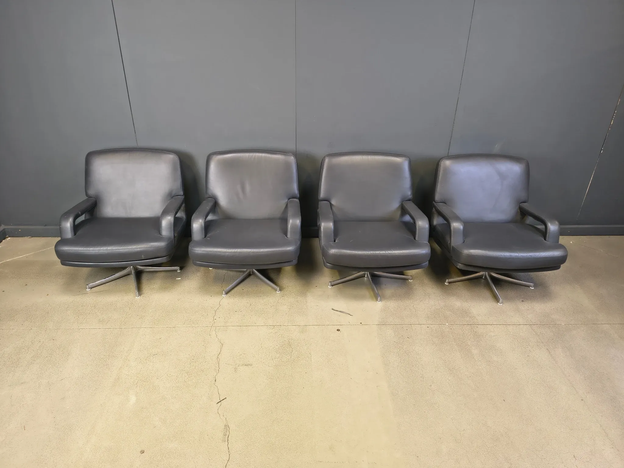 Set of 4 swivel chairs by Bernd Munzebrock for Walter Knoll, 1970s