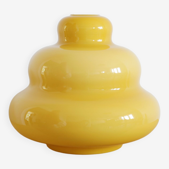 Ceiling lamp in yellow opaline 70s