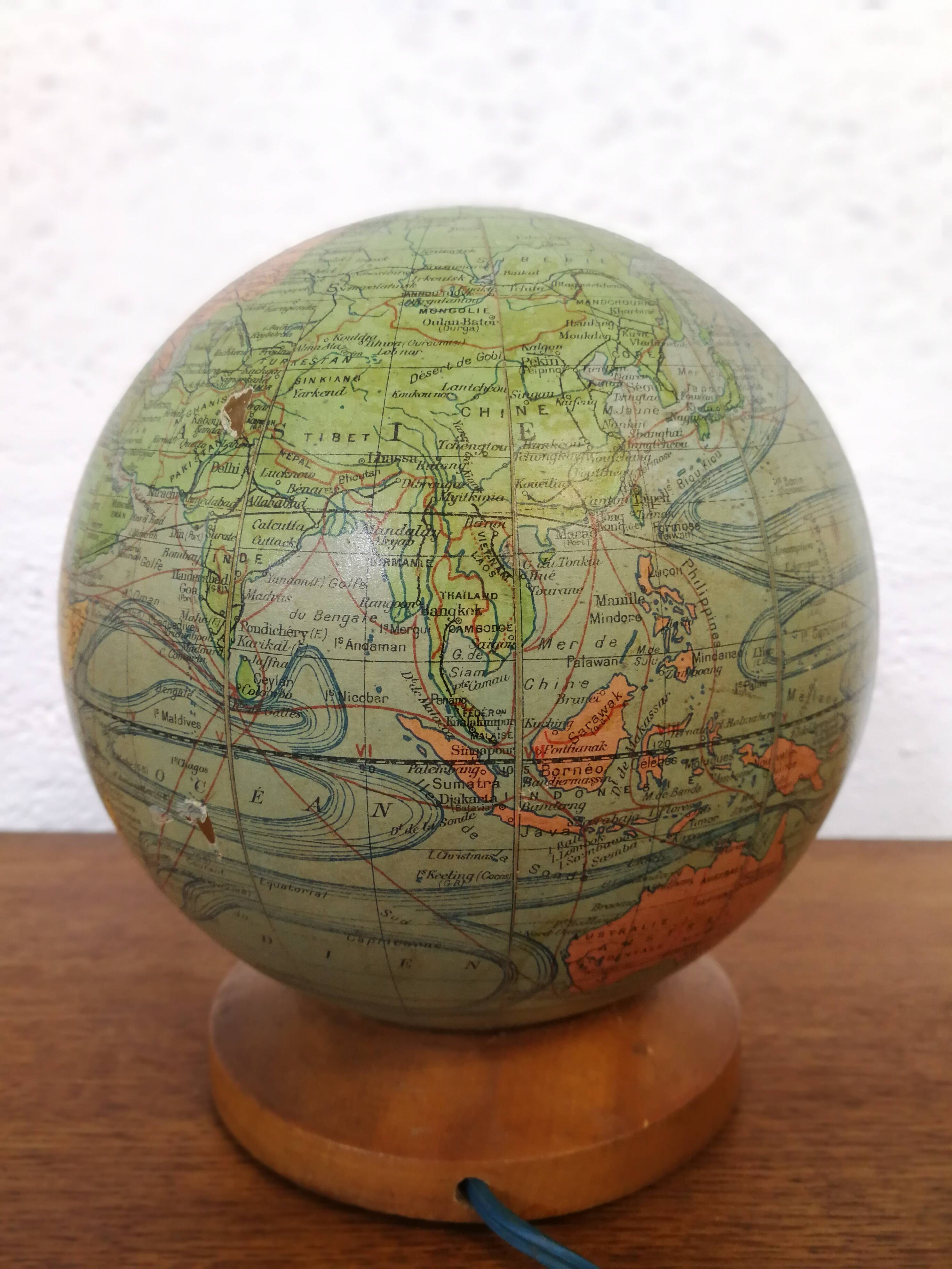 Globe ground glass J Forest  1950