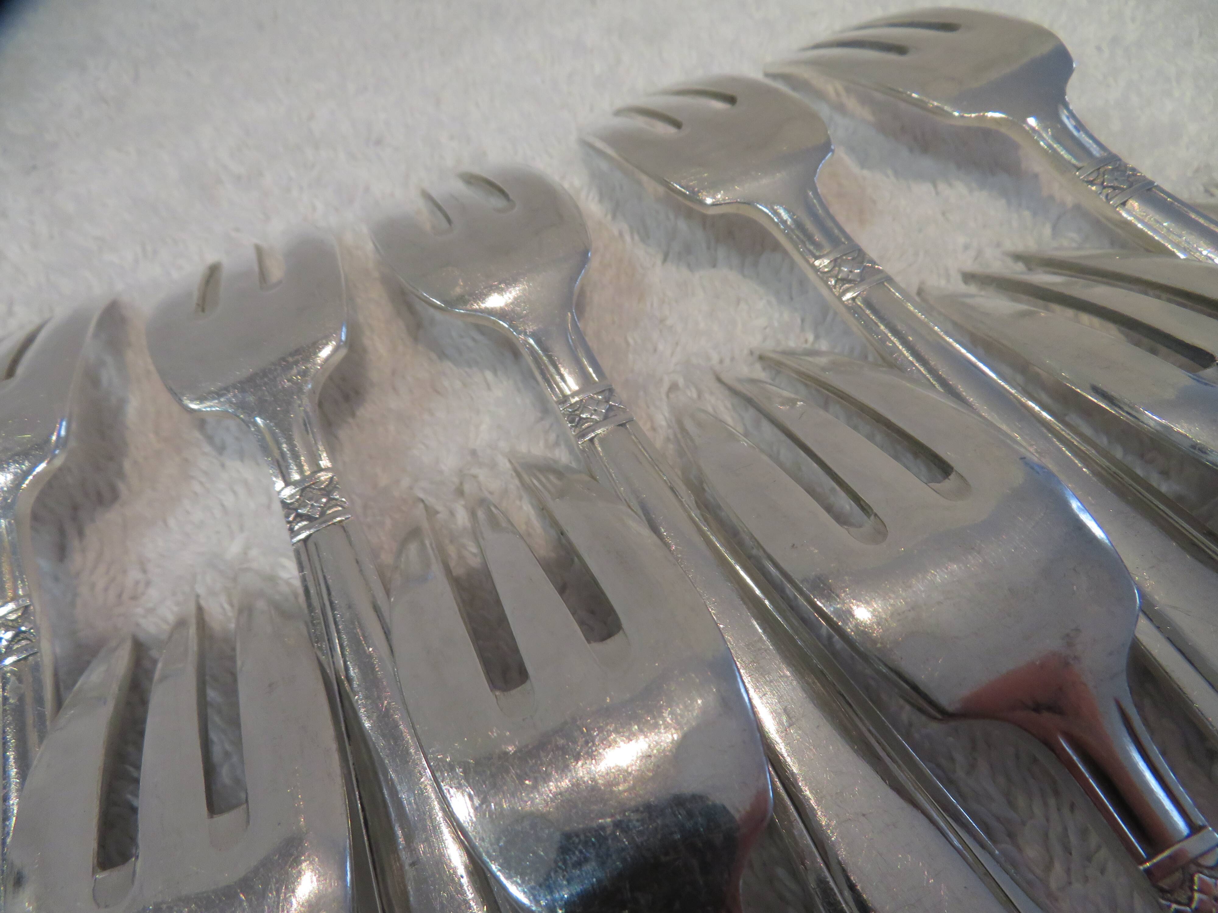 12 silver plated cake forks, goldsmith AH Grand Prix Monaco 14cm