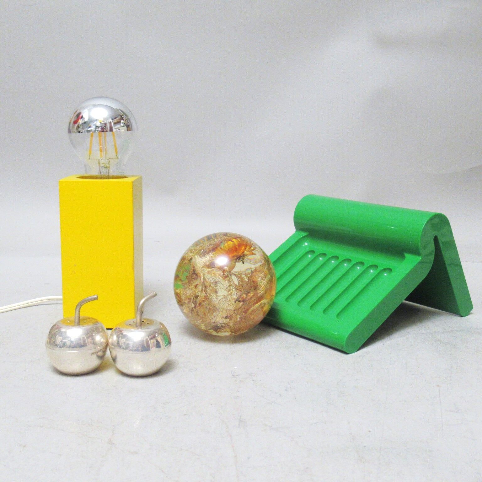 Pepper and salt apple 70s