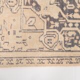 6x8 Vintage Cream & Black Oriental Persian Rug, 176x259Cm