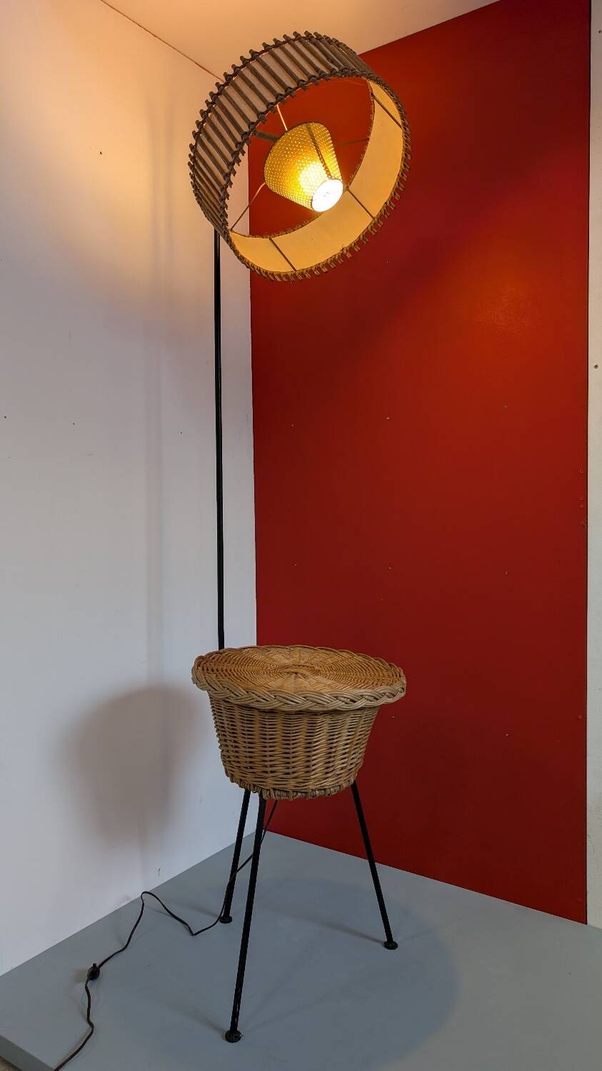 Lampadaire vintage - rotin et bambou - années 1950