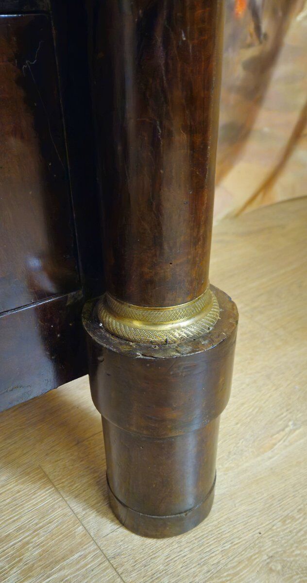 Empire-style week planner, early 19th century, in flame mahogany.