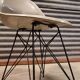 Chaise grise par Miroslav Navràtil édition Vertex 1959