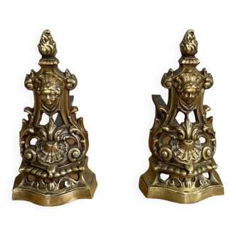Pair of St Louis XV andirons in bronze and wrought iron, 19th century