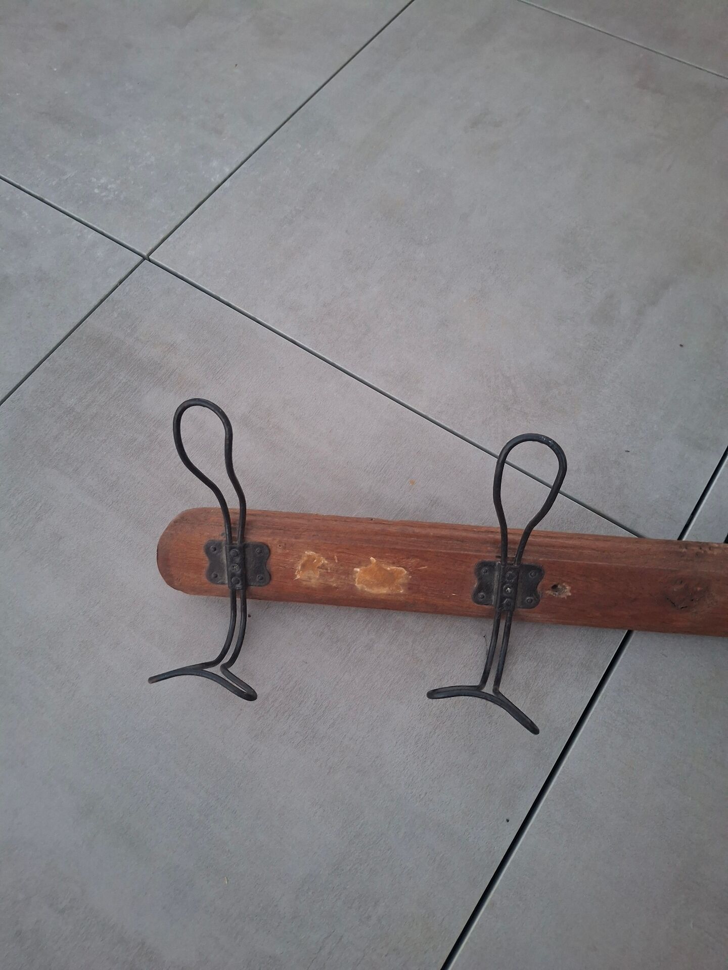 Wall coat rack