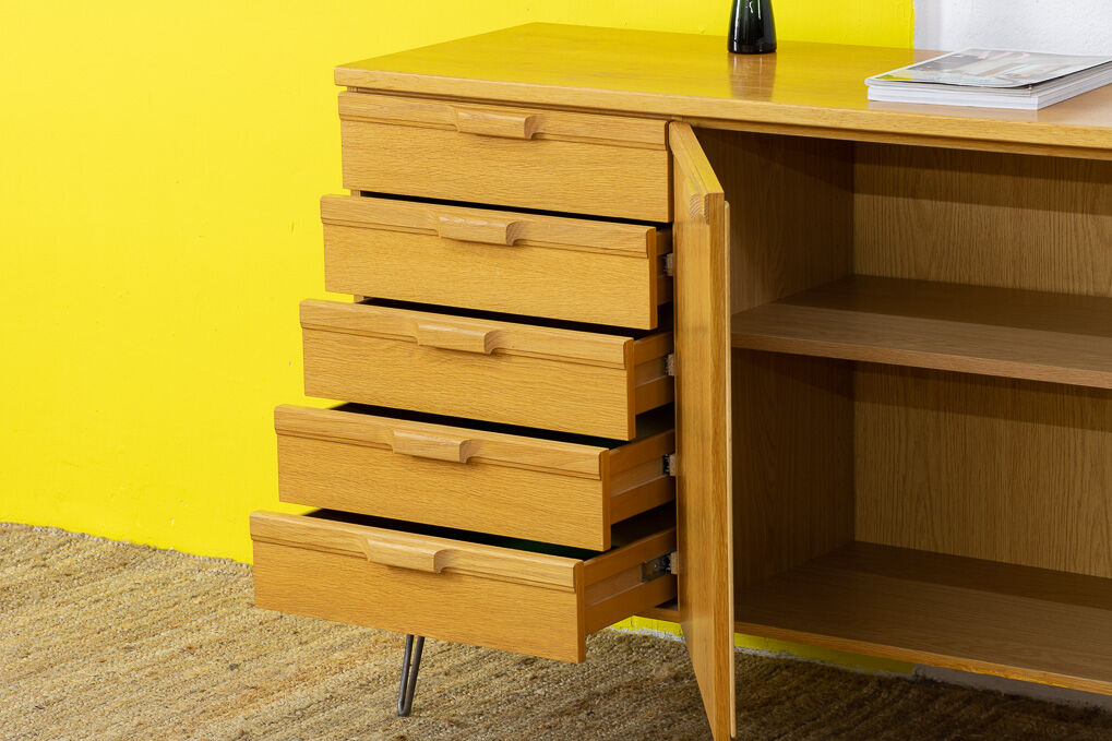 Scandinavian sidbeoard 150 cm