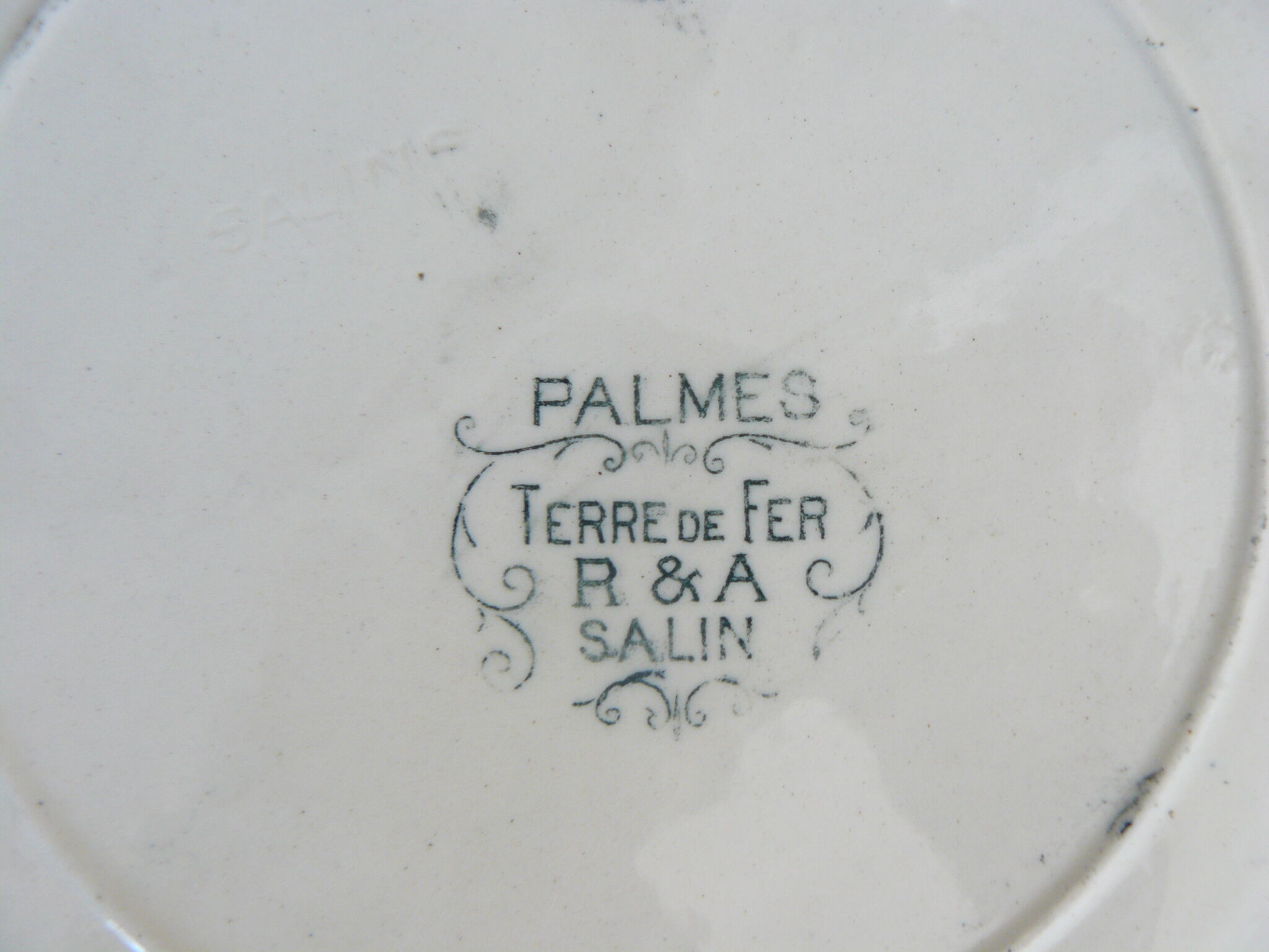 Lot of 6 flat plates iron earth of Salins, Model Palme