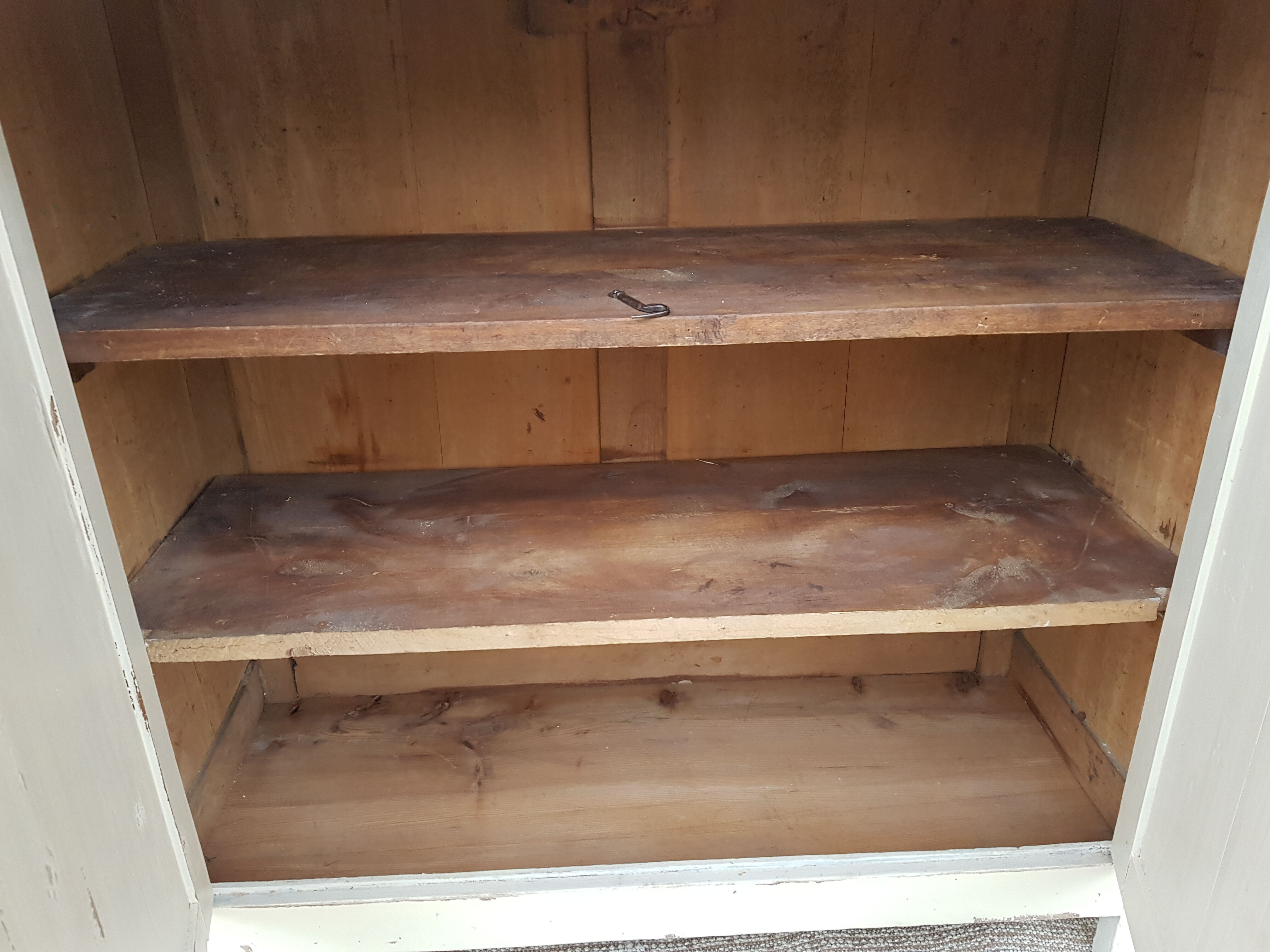 Old vintage kitchen buffet 30/40