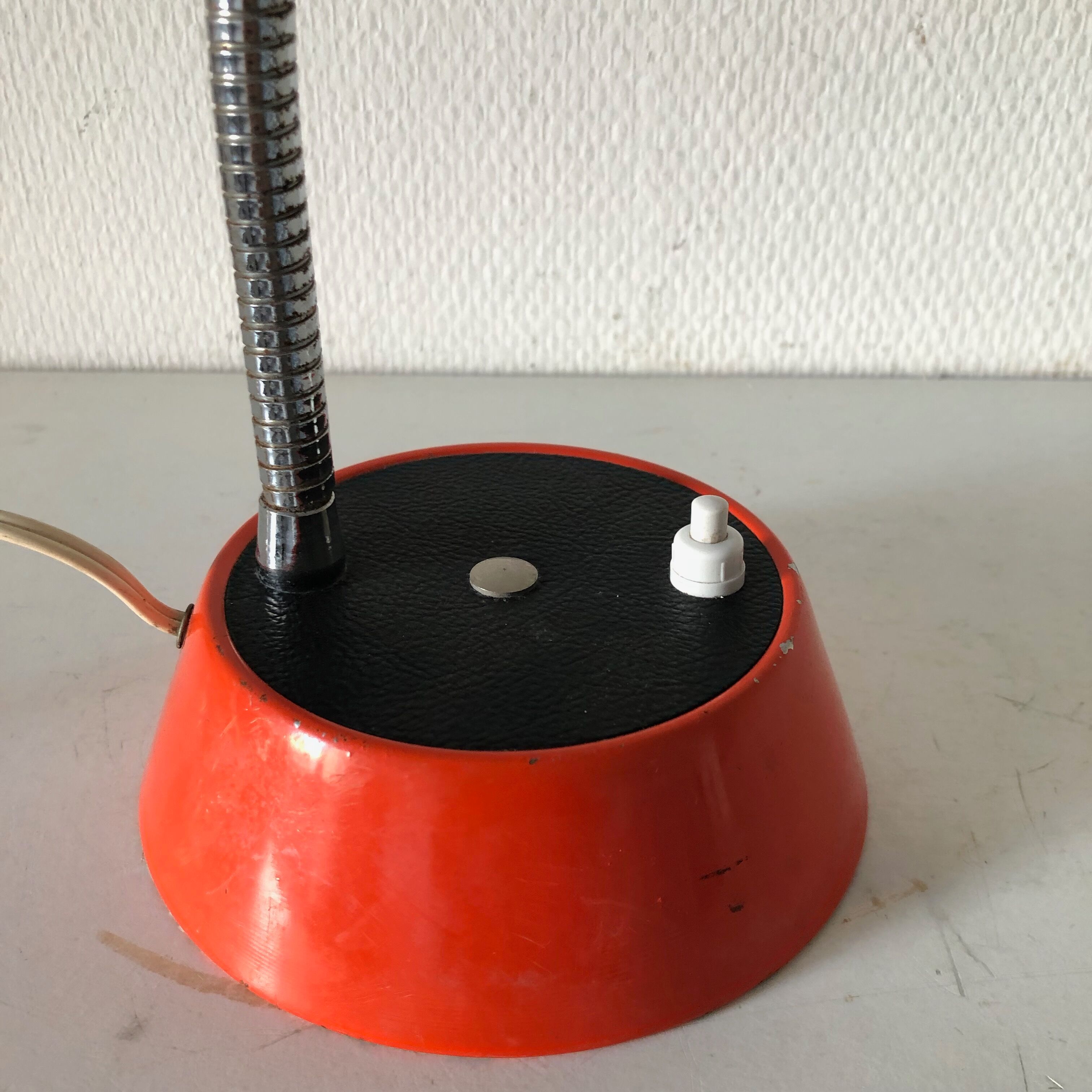 Vintage 1960 coral 40cm desk lamp