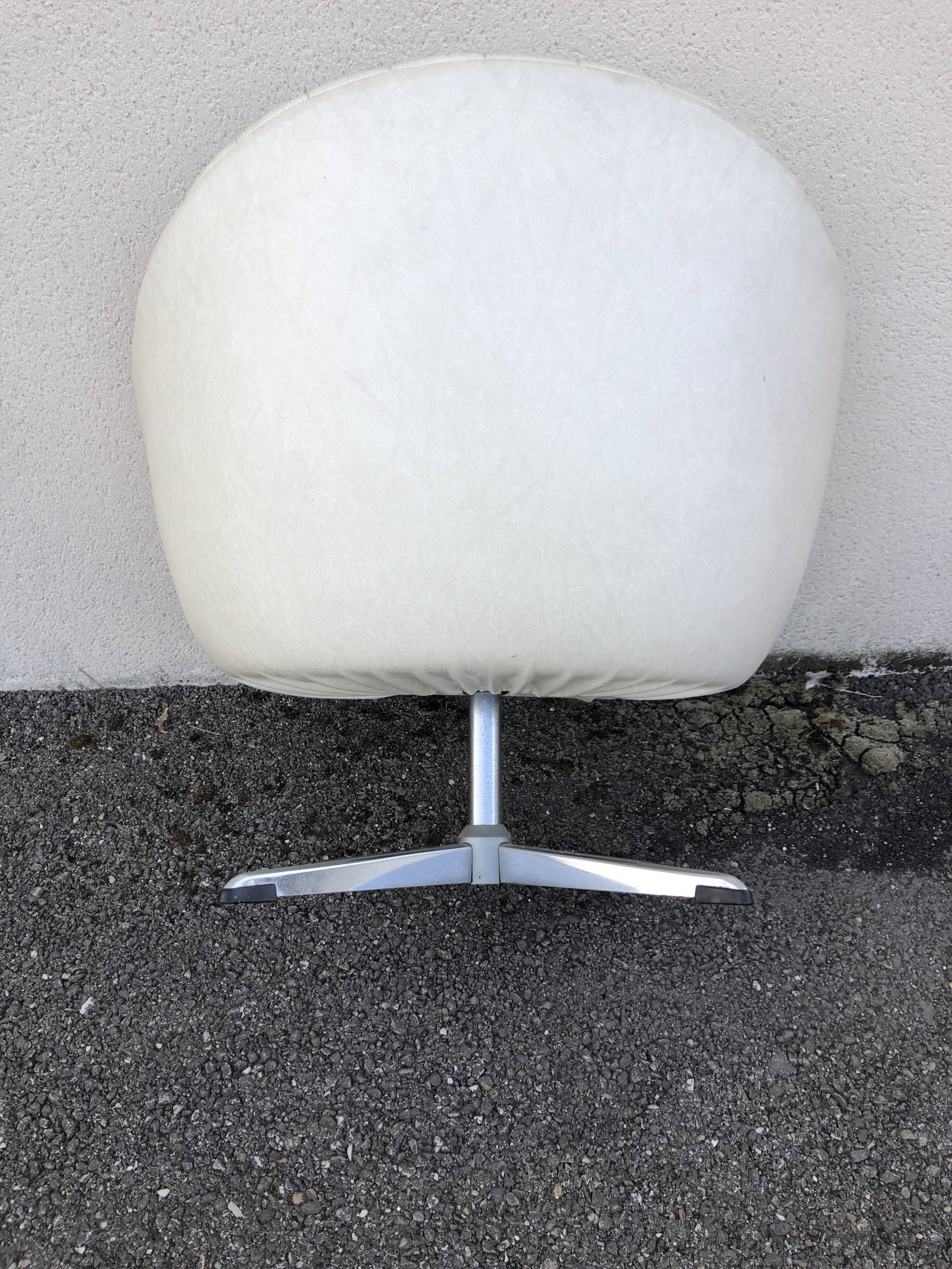 Vintage 70s white leatherette shell armchair
